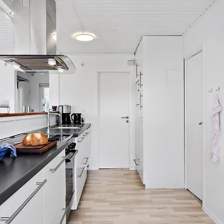 3 Bedroom Cozy In * סבנדבורג
